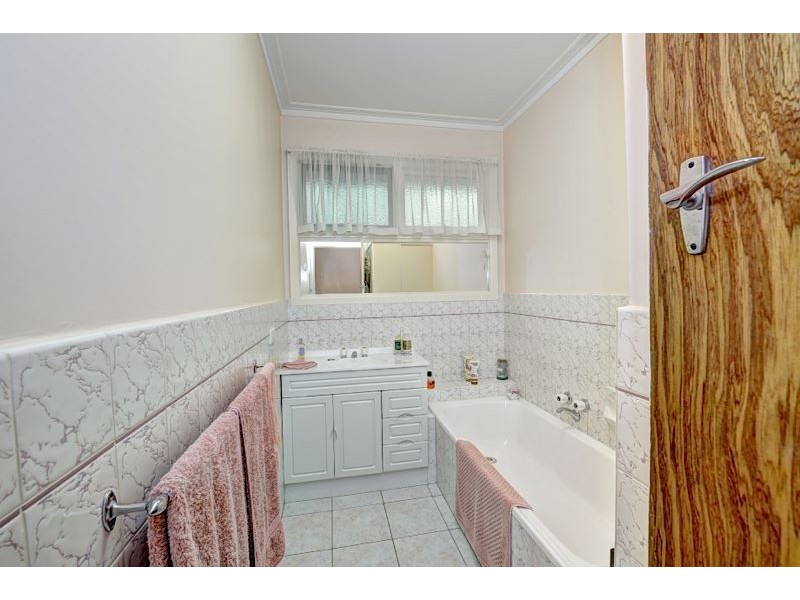 19 Lavinia Drive, Ballarat North VIC 3350