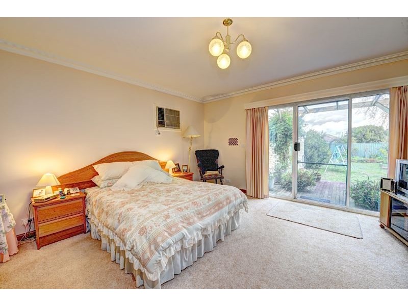 19 Lavinia Drive, Ballarat North VIC 3350