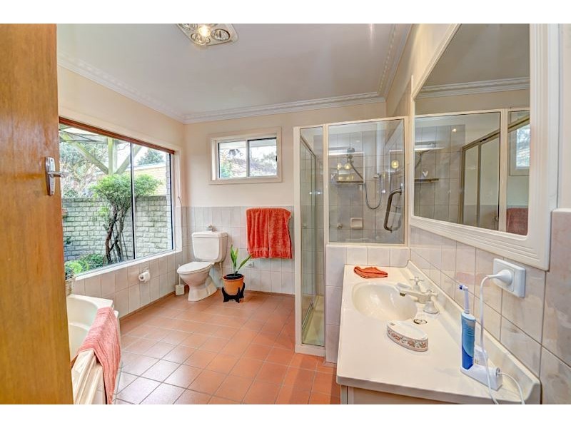 19 Lavinia Drive, Ballarat North VIC 3350