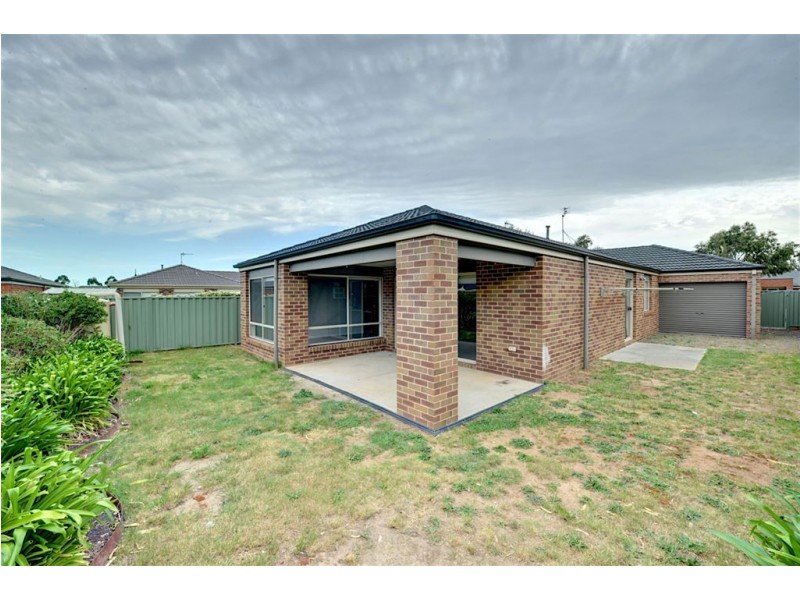 7 Coventry Street, Miners Rest VIC 3352