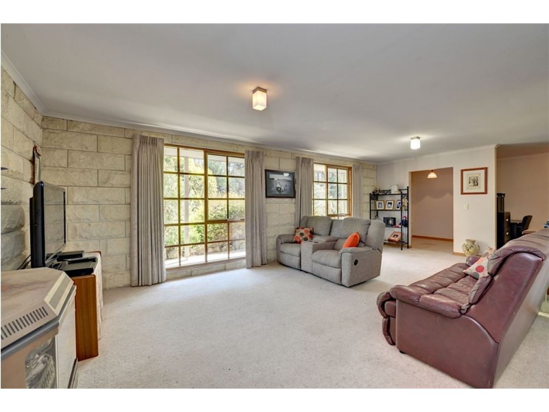395 State Forrest Road, Ross Creek VIC 3351