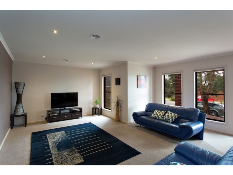 5 Club House Close, Buninyong VIC 3357