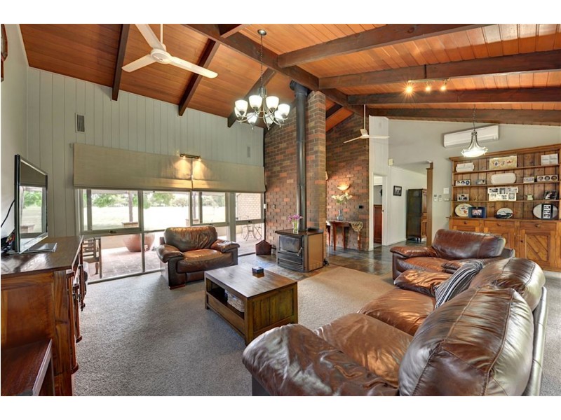 120 Sunraysia Drive, Mitchell Park VIC 3355