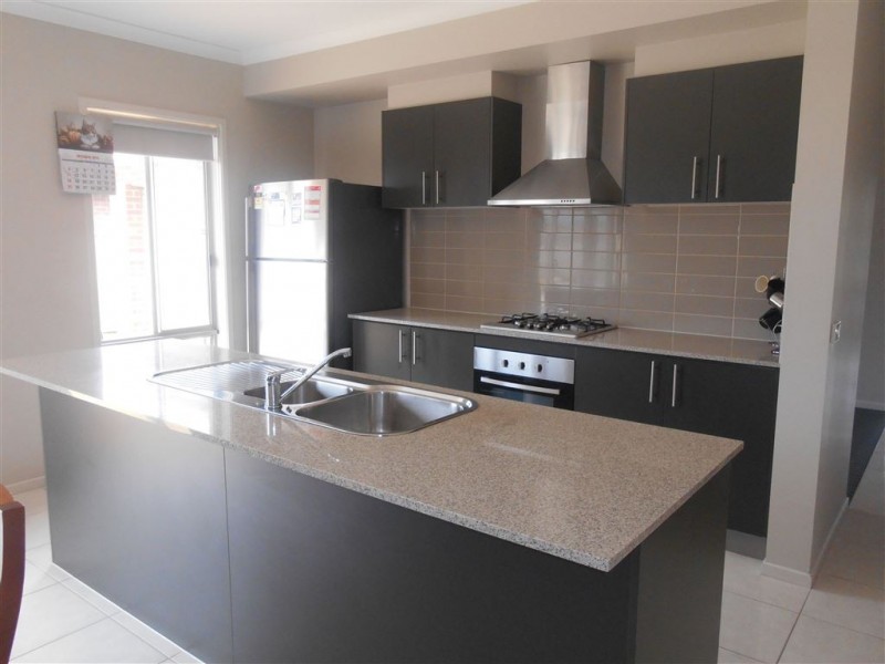 10 Carbine Drive, Alfredton VIC 3350