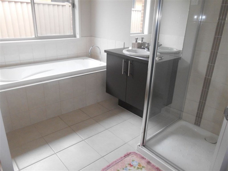 10 Carbine Drive, Alfredton VIC 3350