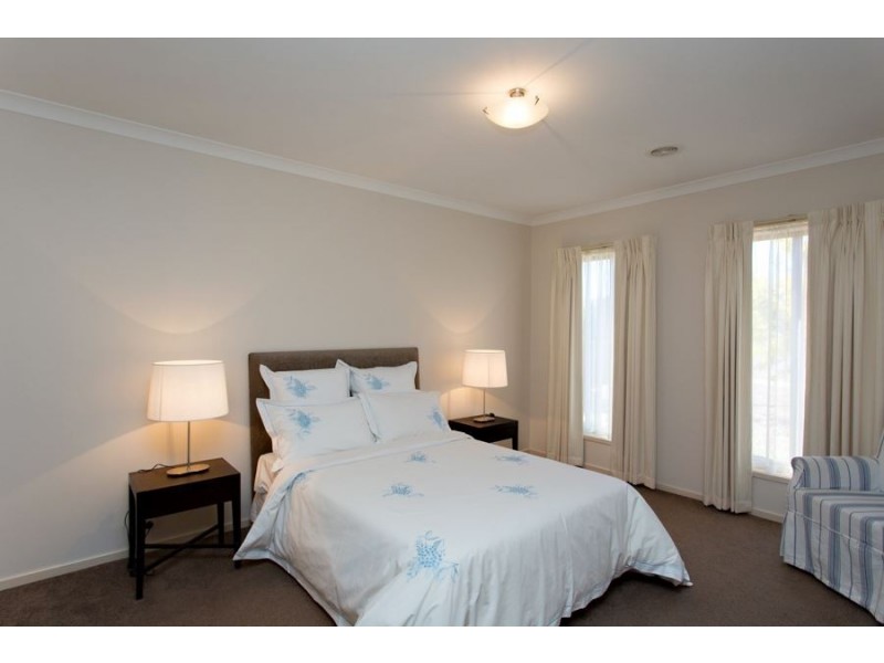 18 Merino Drive, Alfredton VIC 3350