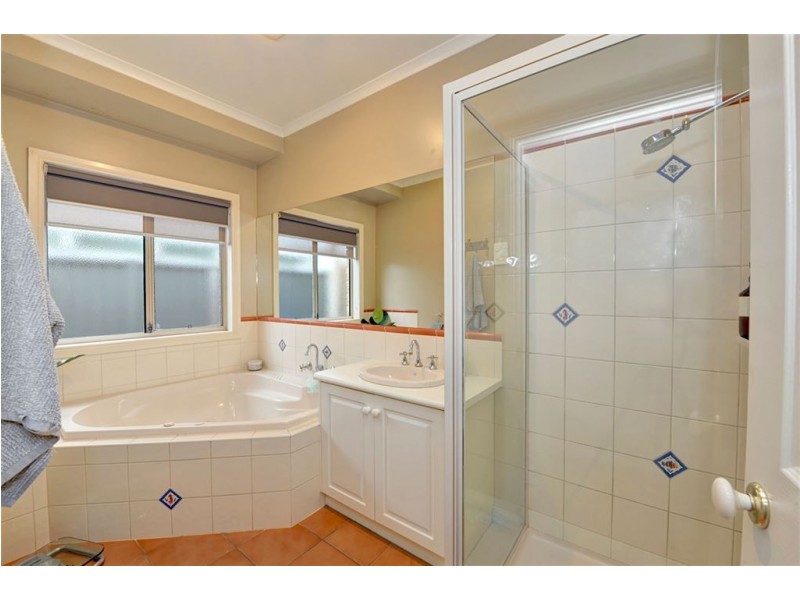 2 Castlebar Close, Invermay Park VIC 3350