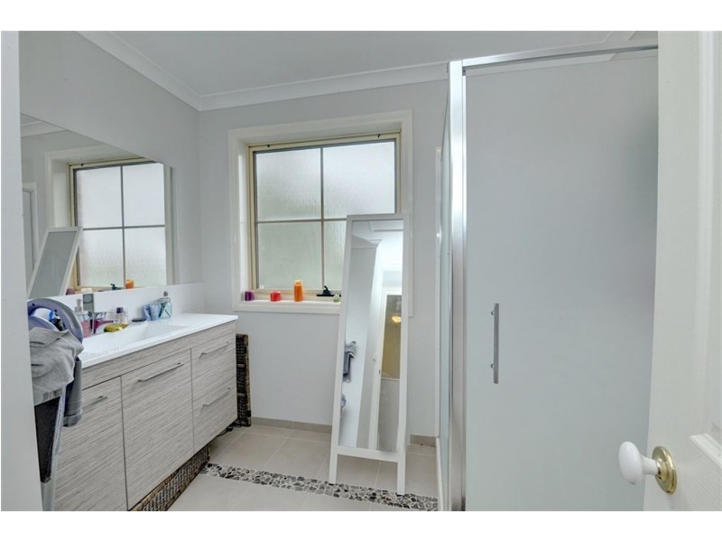 121 Winter Street, Newington VIC 3350