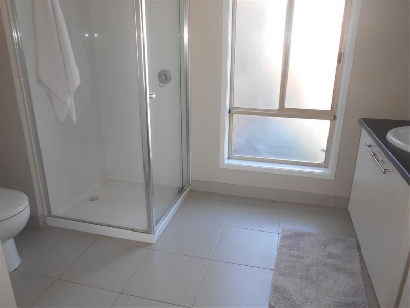 2 Ada Rose Heights, Brown Hill VIC 3350