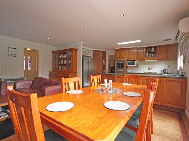 10 The Avenue, Delacombe VIC 3356