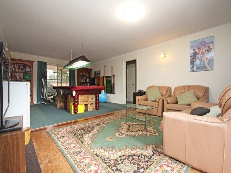 10 The Avenue, Delacombe VIC 3356