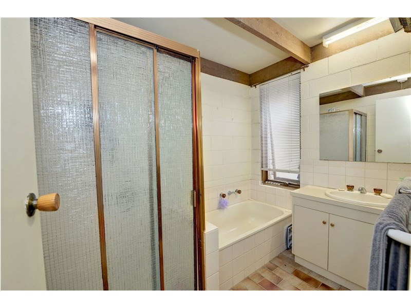 58 Iona Drive, Delacombe VIC 3356