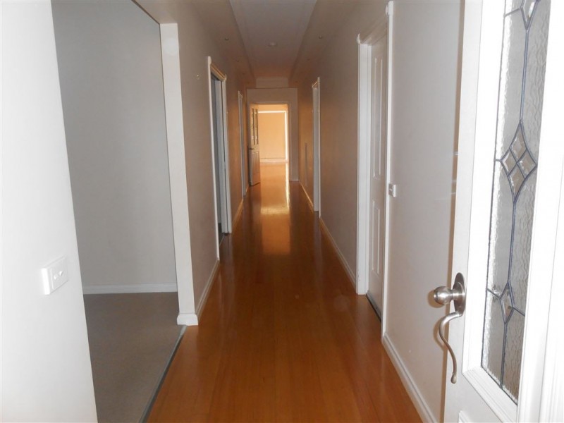 114 Canadian Lakes Boulevard, Canadian VIC 3350