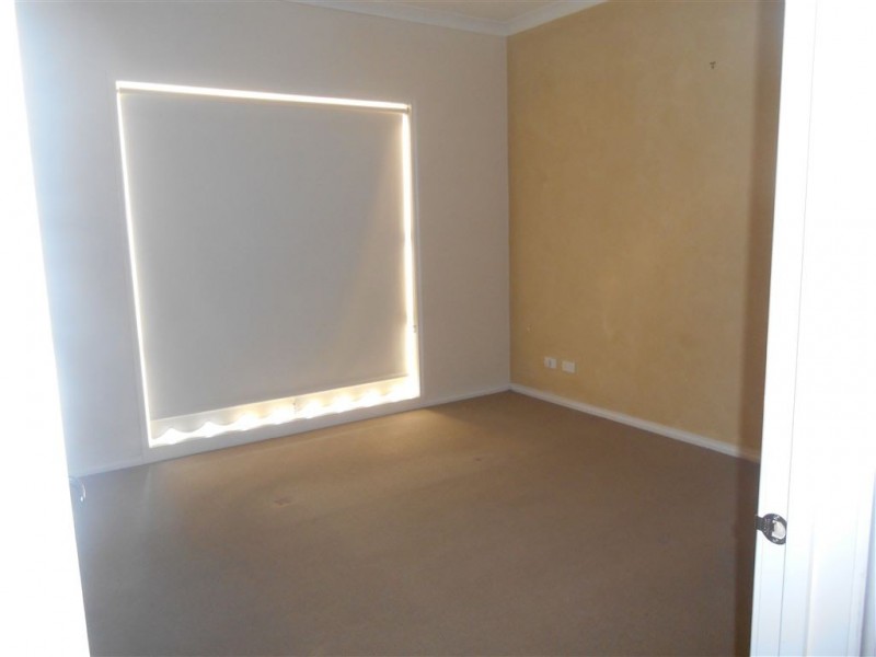 114 Canadian Lakes Boulevard, Canadian VIC 3350