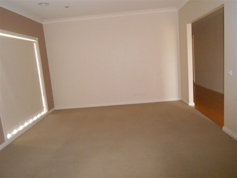 114 Canadian Lakes Boulevard, Canadian VIC 3350