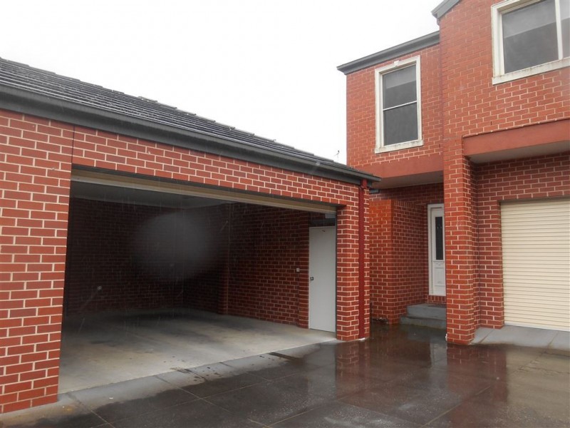 3/1416 Gregory Street, Lake Wendouree VIC 3350