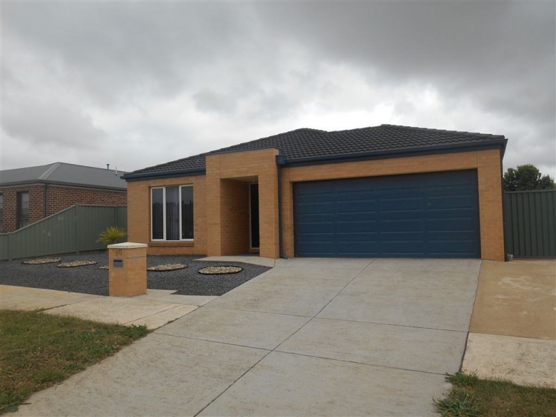 10 Hodge Street, Miners Rest VIC 3352