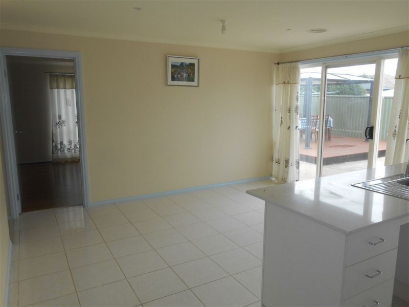 10 Hodge Street, Miners Rest VIC 3352