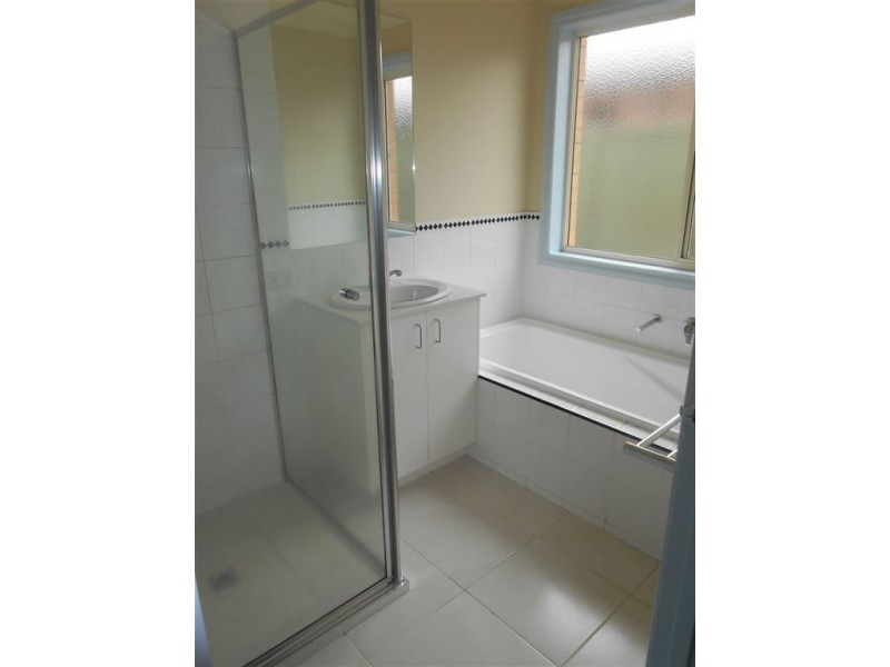 10 Hodge Street, Miners Rest VIC 3352