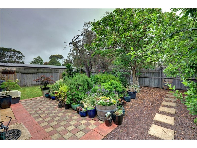 104 Lane Street, Brown Hill VIC 3350