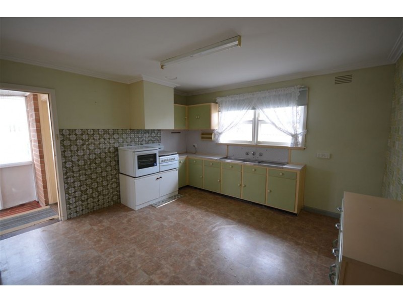 5 Cambridge Street, Wendouree VIC 3355