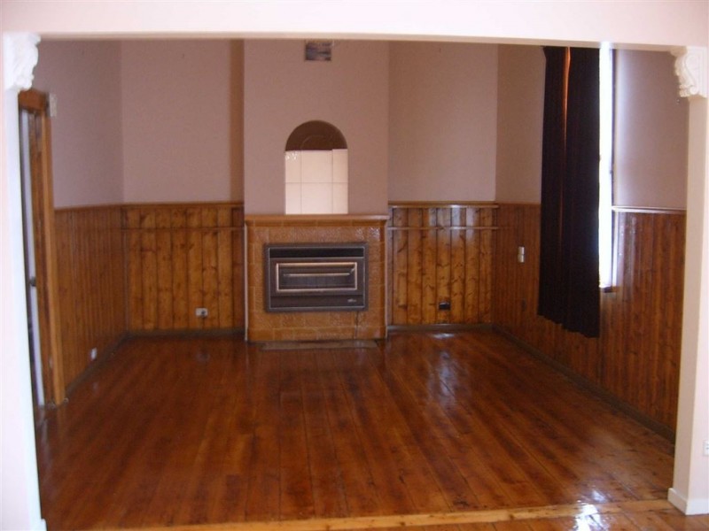 33 Little Clyde Street, Soldiers Hill VIC 3350