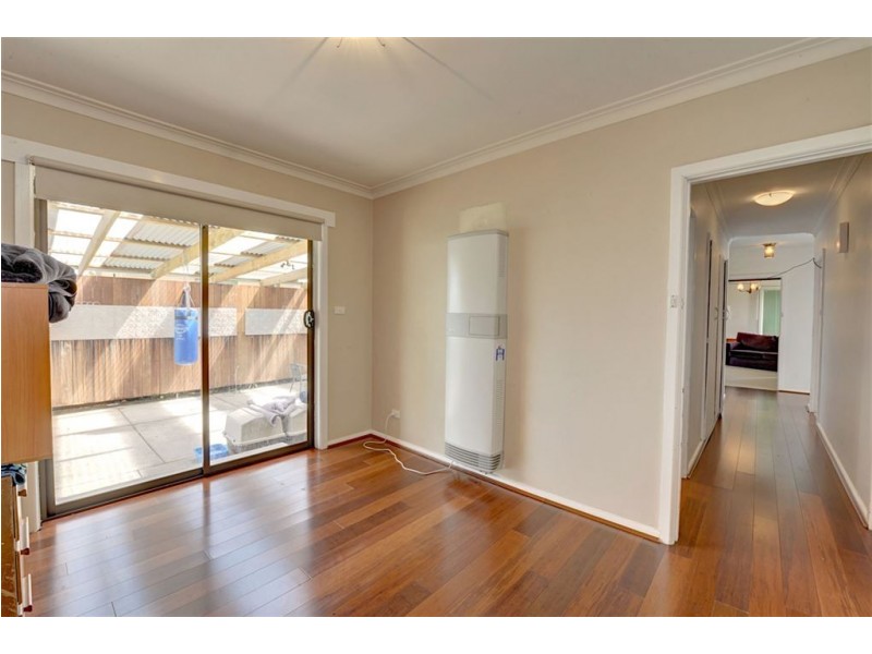 8 Mauger Street, Wendouree VIC 3355