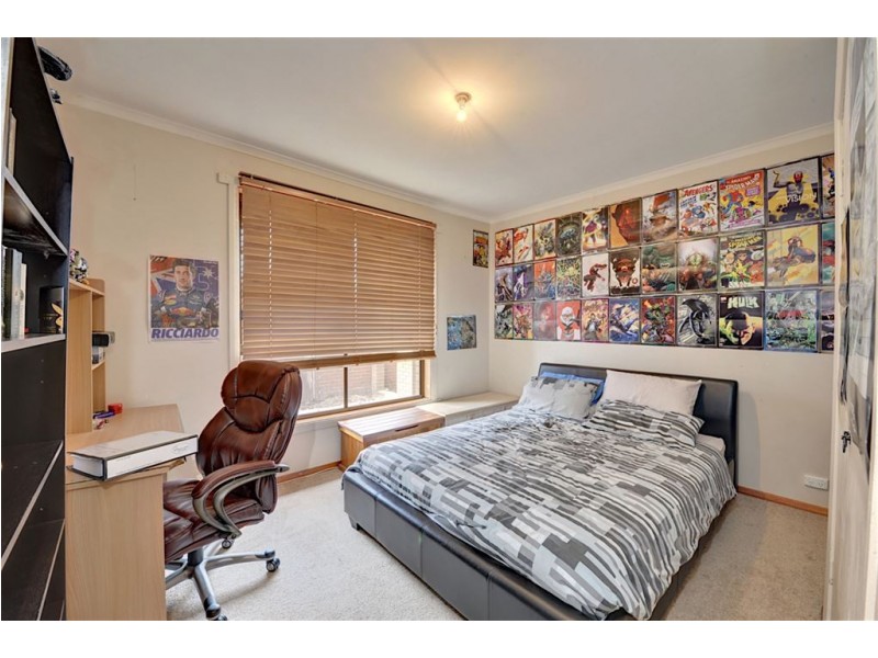 8 Mauger Street, Wendouree VIC 3355