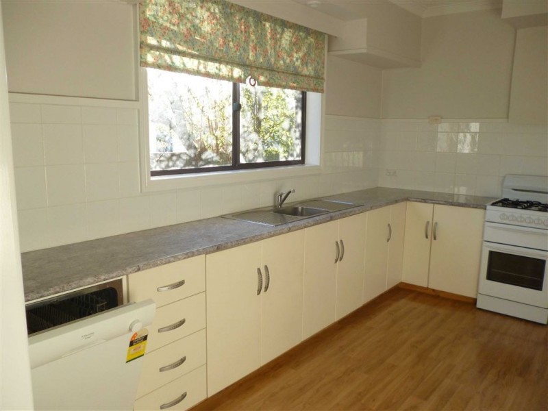 16 Lawrence Street, Alfredton VIC 3350