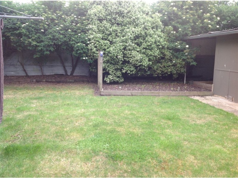 16 Lawrence Street, Alfredton VIC 3350