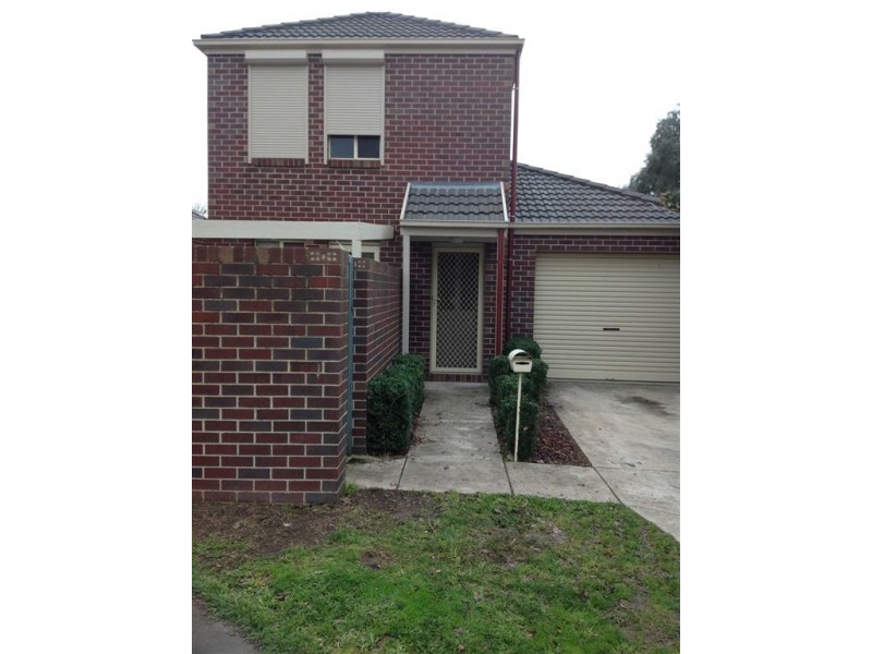 16 Domain Gardens, Sebastopol VIC 3356