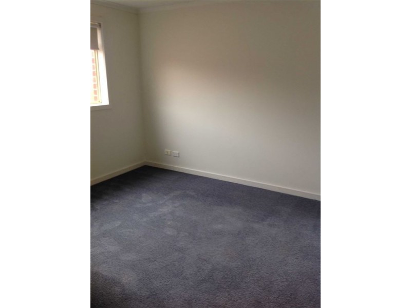 16 Domain Gardens, Sebastopol VIC 3356