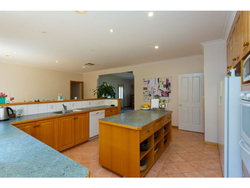 49 Haymes Road, Mount Clear VIC 3350