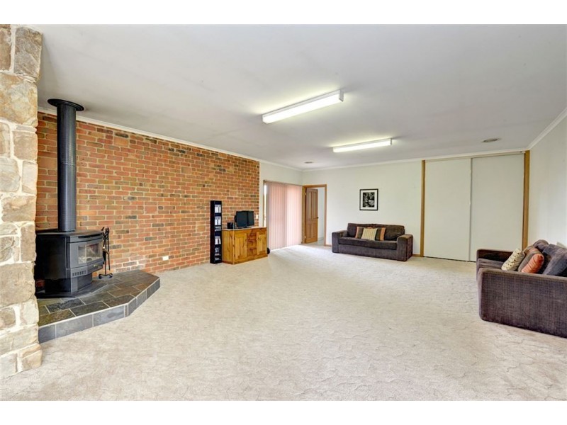 100 Lewis Road, Elaine VIC 3334