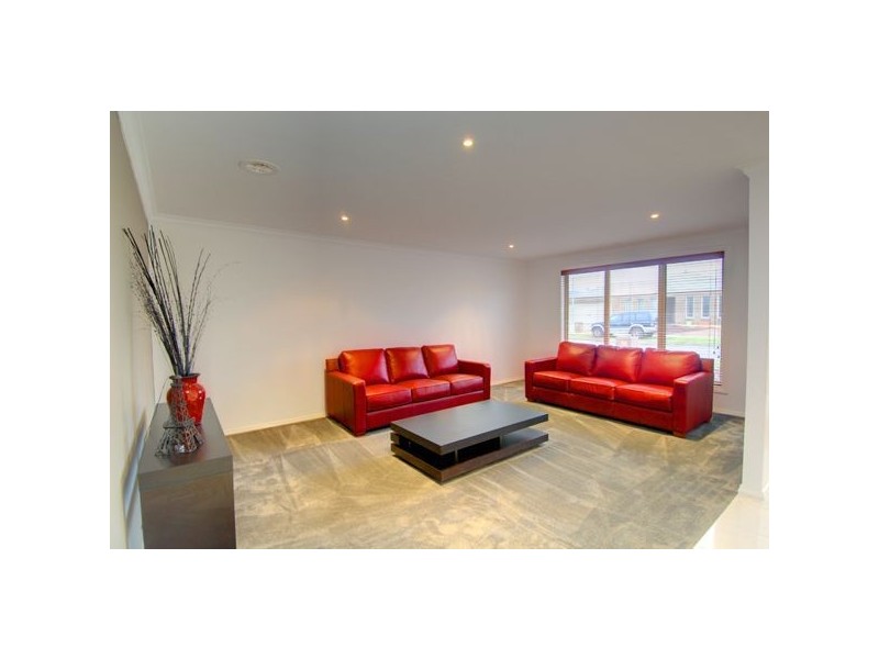 23 King George Way, Mitchell Park VIC 3352