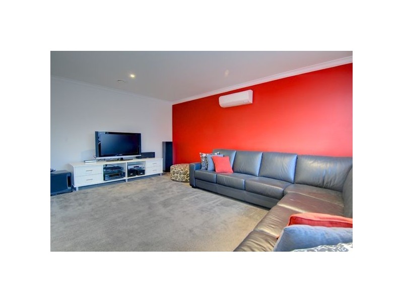 23 King George Way, Mitchell Park VIC 3352