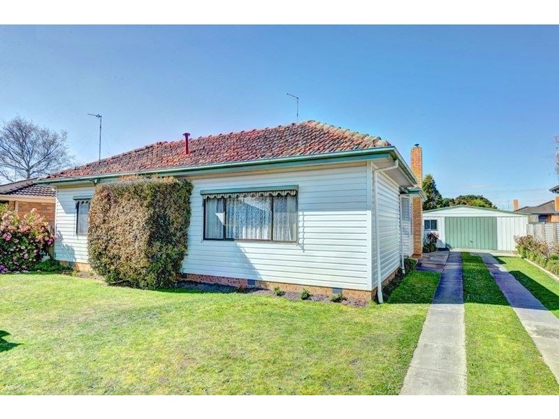 16 Manneville Street, Wendouree VIC 3355