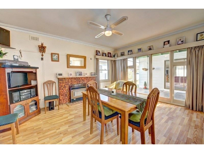 16 Manneville Street, Wendouree VIC 3355