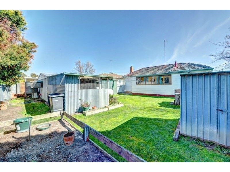 16 Manneville Street, Wendouree VIC 3355