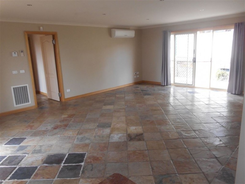 10 Redwood Court, Mount Helen VIC 3350