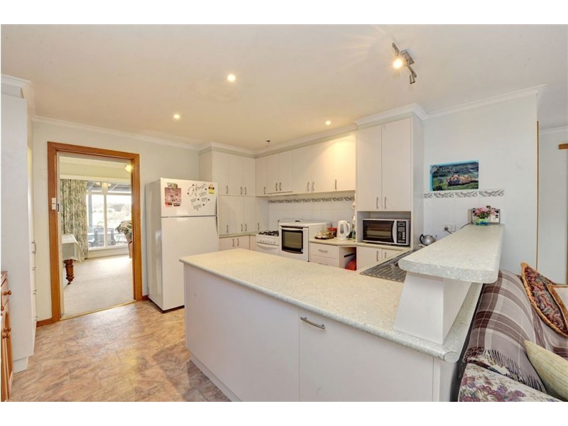 13 Bridge Street, Skipton VIC 3361