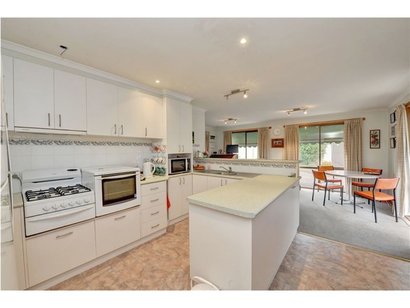 13 Bridge Street, Skipton VIC 3361