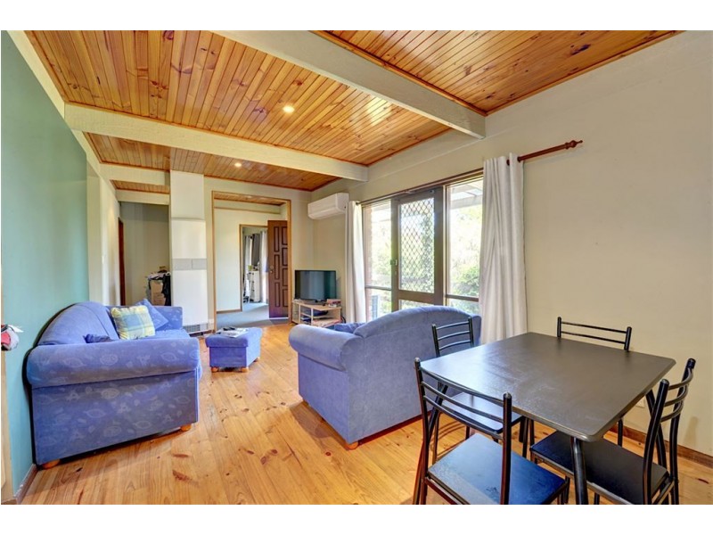 12 Jones Avenue, Mount Clear VIC 3350