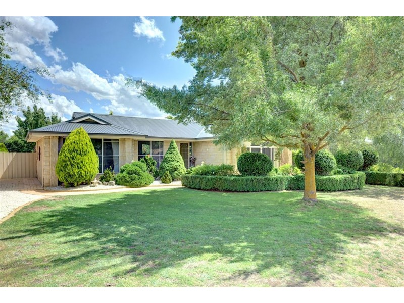200 Webbs Hill Road, Buninyong VIC 3357