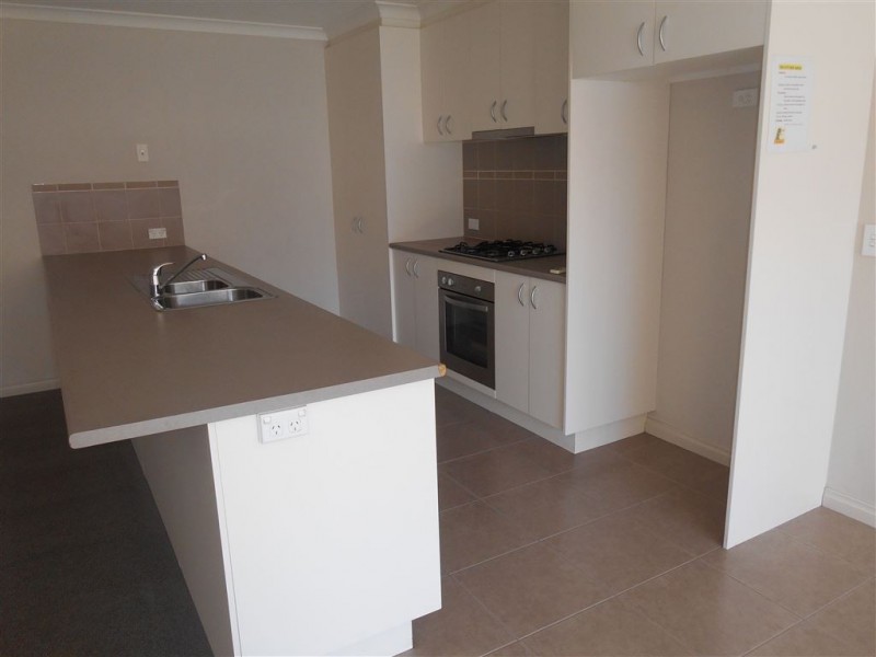 48 McNulty Drive, Wendouree VIC 3355