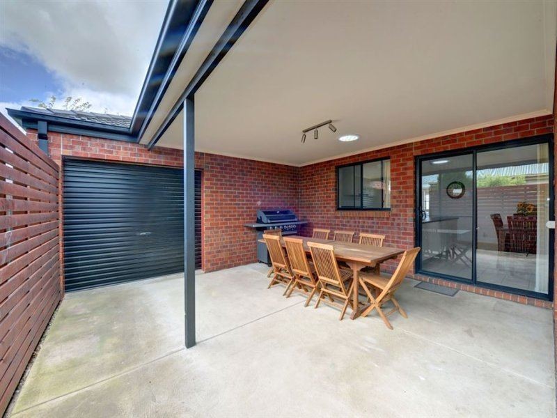 6 Hanwood Close, Delacombe VIC 3356