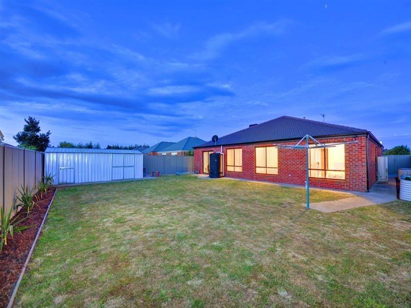 6 Hanwood Close, Delacombe VIC 3356