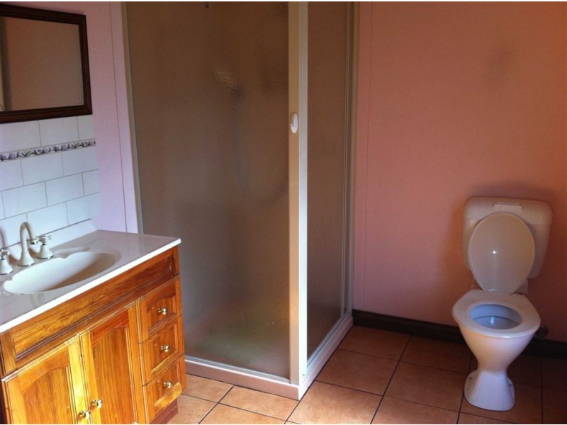 15 Melbourne Road, Brown Hill VIC 3350