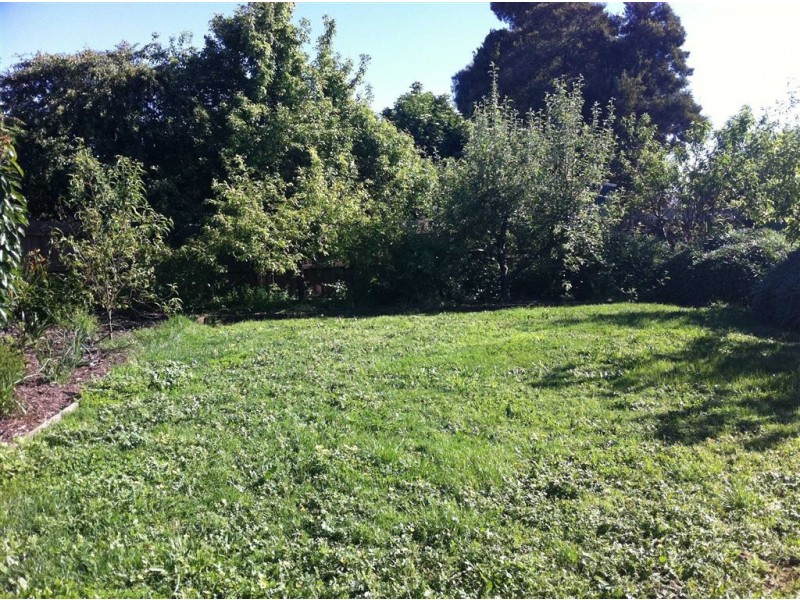 15 Melbourne Road, Brown Hill VIC 3350