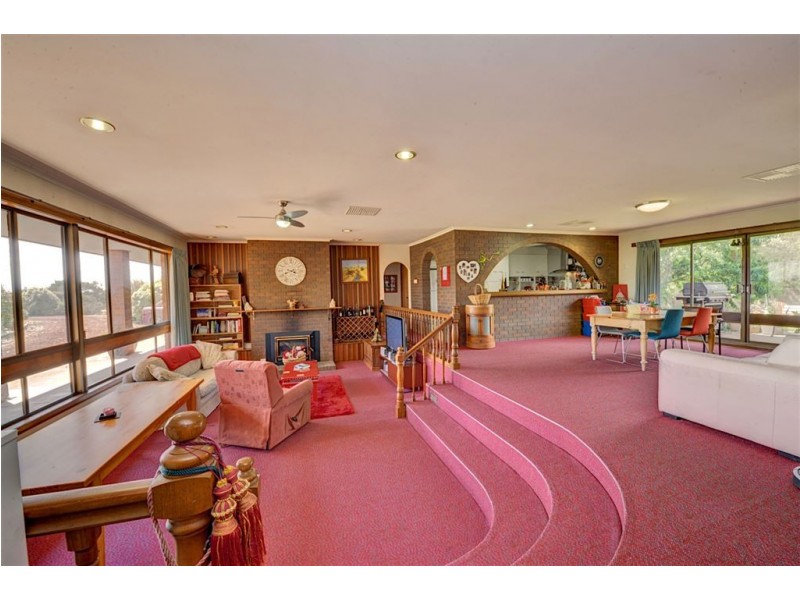 136 Sunraysia Drive, Mitchell Park VIC 3355